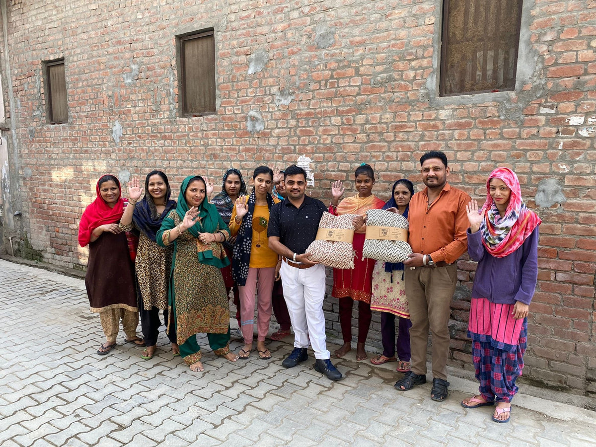 Take A Plaid bij textielproductie in India